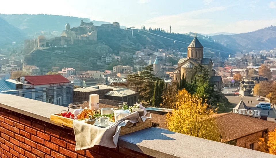 هتل کی ام ام تفلیس